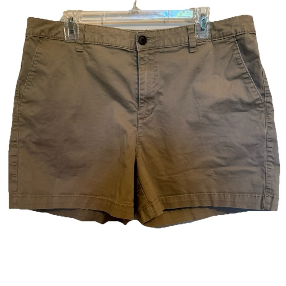 Women’s Khaki Shorts A New Day 16